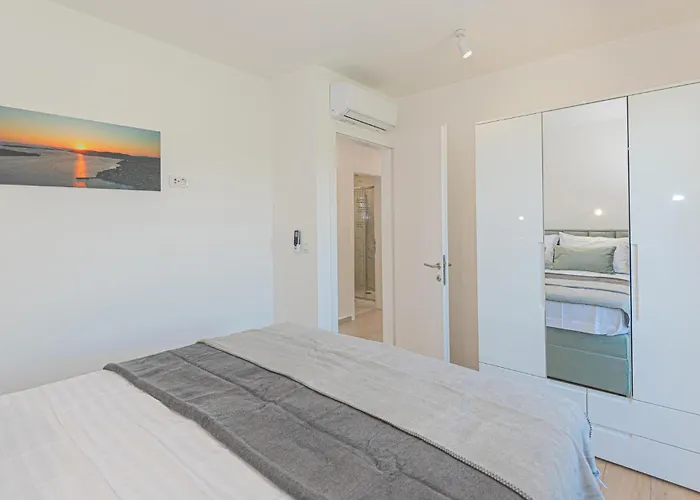 Amazing In בית נופש יאדריה